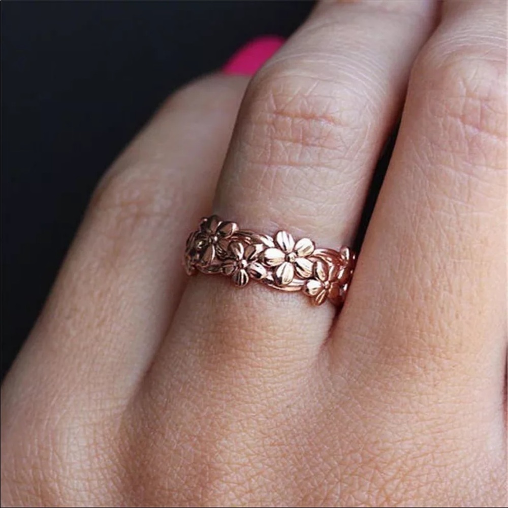 New Rose Gold Full Flower Female Engagement Ring - Picture 3 of 3